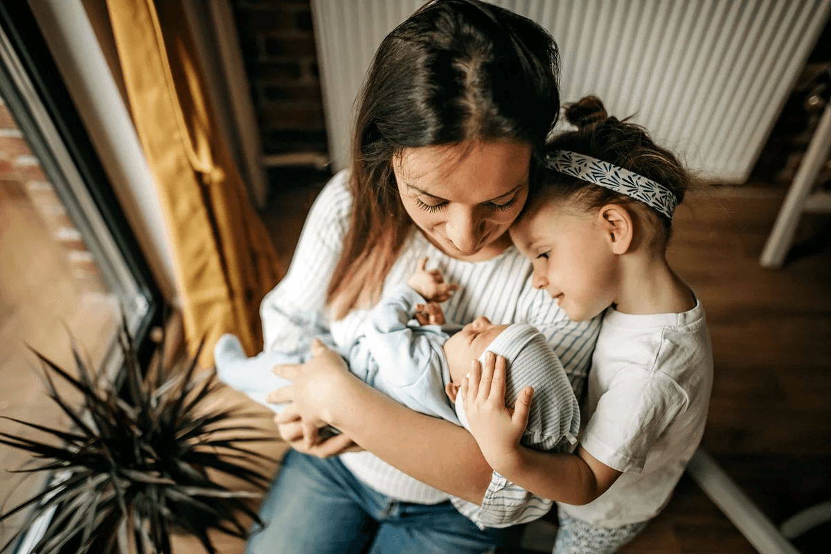 Dealing with societal expectations as a new&nbsp;parent