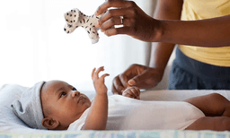 When and how babies begin to follow objects with their&nbsp;eyes